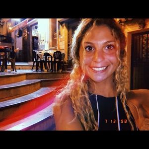 Meet your Posher, Victoria